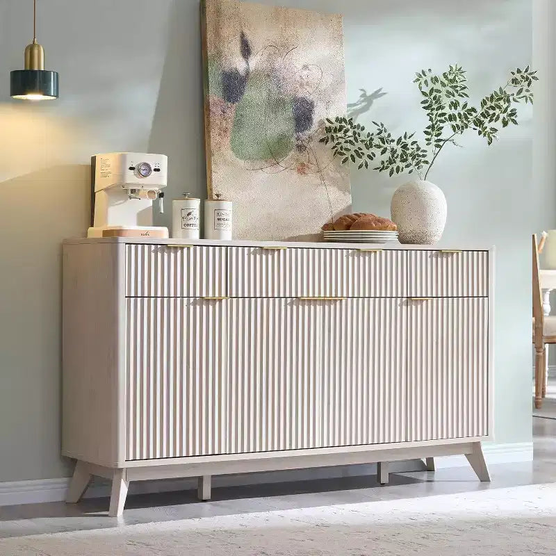 Mobile credenza da 60", Tavolo da caffè con scanalature, 3 cassetti e 4 ante, Credenza moderna per sala da pranzo, soggiorno