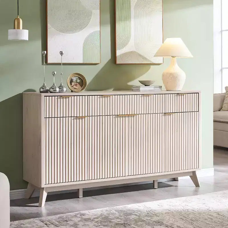 Mobile credenza da 60", Tavolo da caffè con scanalature, 3 cassetti e 4 ante, Credenza moderna per sala da pranzo, soggiorno