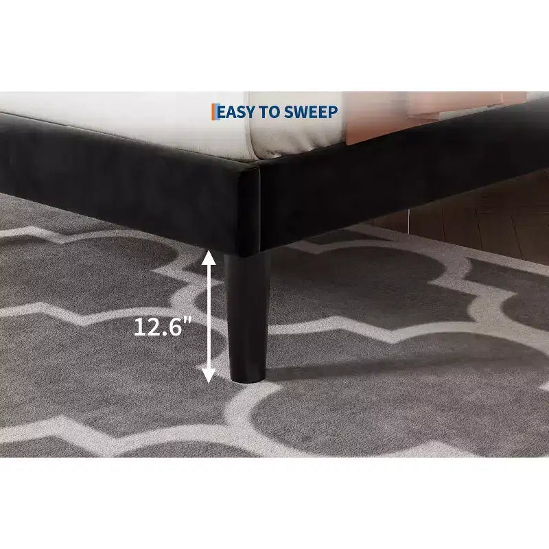 Letti CuisinSmart con testiera trapuntata a bottoni, letto a piattaforma imbottito in lino con supporto a doghe in legno, non è necessaria la rete a molle