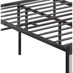 Letto a piattaforma moderno e semplice con testiera e pediera imbottite in lino, robusta struttura del letto con doghe in acciaio e base per materasso