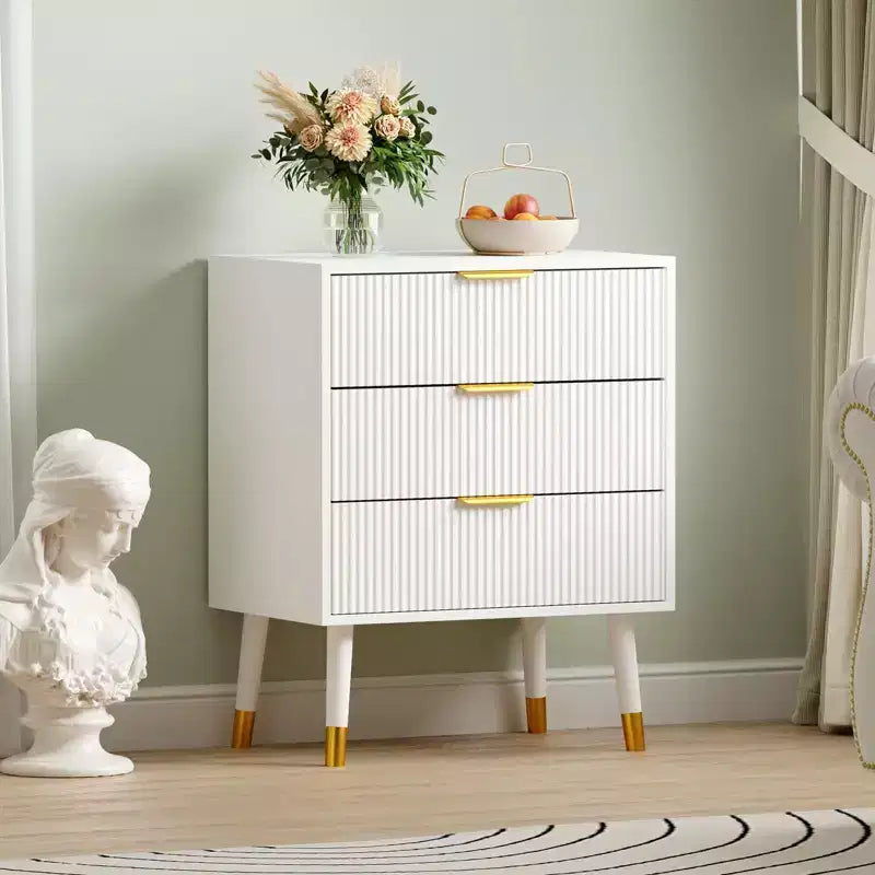 Comò Moderno con Scanalature e 3 Spaziosi Cassetti, Cassettiera in Legno Alta 72 cm, Organizer Porta Abiti per Armadio, Soggiorno o Corridoio