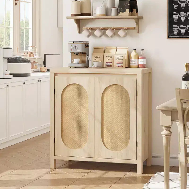 Coolmee Credenza da Soggiorno Mid-Century - Mobile Contenitore Retrò con Ante in Rattan e Ripiano Regolabile, Console d'Appoggio per Salotto, Sala da Pranzo