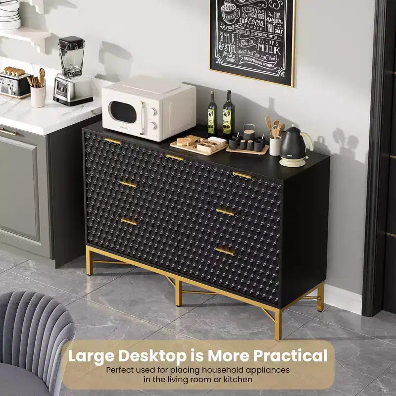 Comò moderno a 7 cassetti con piano largo e cassetti profondi. Un ampio cassettone in legno per camera da letto, corridoio o soggiorno.