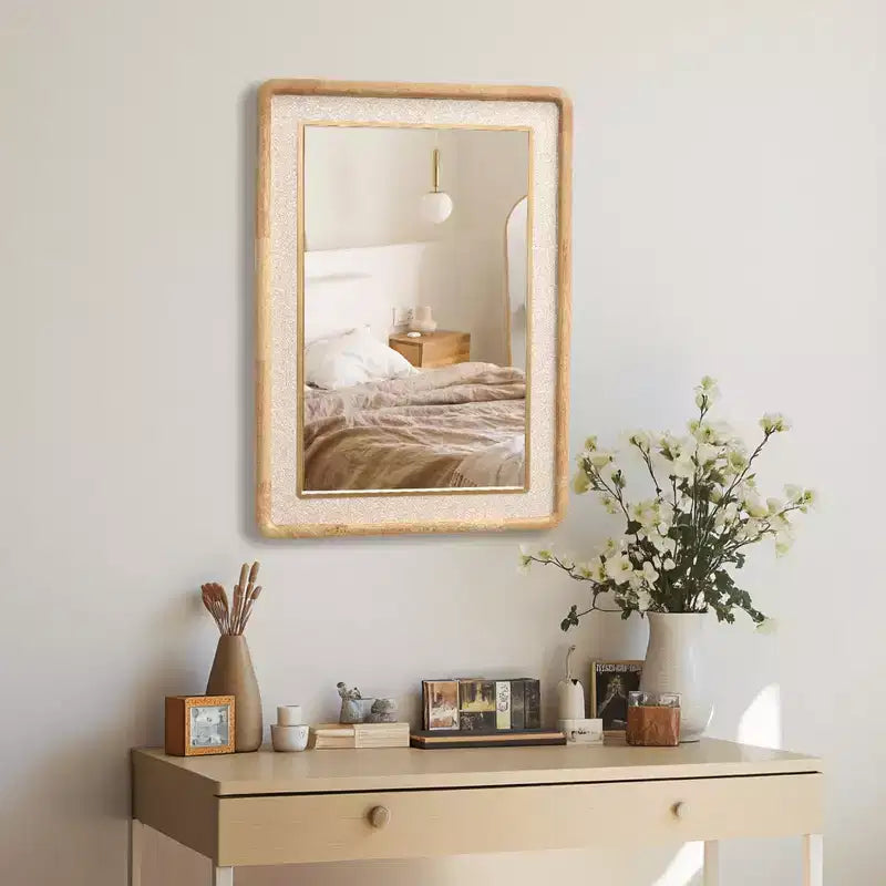 LuxenHome Specchio da parete decorativo rettangolare arrotondato, cornice in legno di gomma 35 con inserto in pelle sintetica marrone