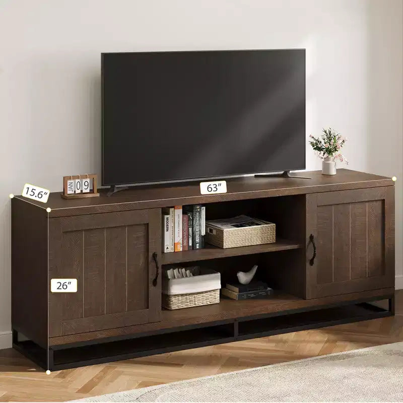 Mobile TV moderno per TV fino a 75'', mobile porta TV da 63 pollici in legno con ripiani regolabili e gambe in metallo, tavolo console TV multimediale per soggiorno