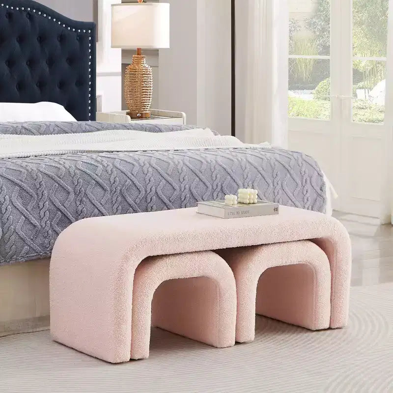Panca moderna a U in tre pezzi e set pouf, incluso un piccolo pouf-divano, è perfetta da posizionare nell'ingresso o in camera da letto.