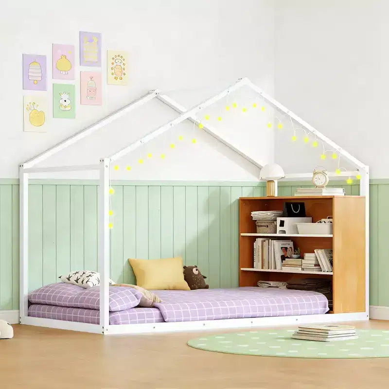 Letto in metallo a forma di casetta con scaffali e luci LED Luxystar, misura matrimoniale