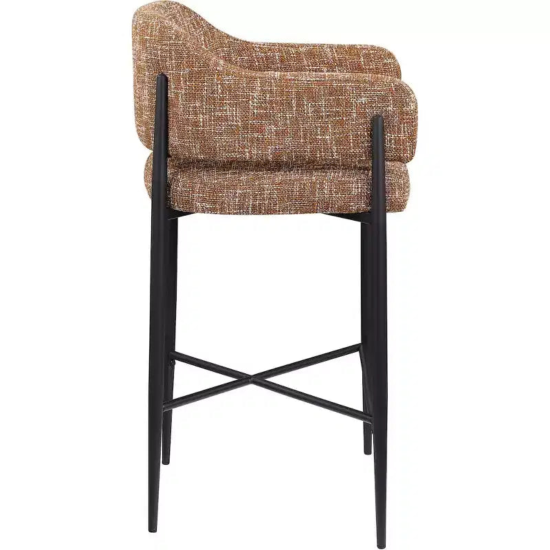 Meridian Furniture Sgabello da bancone rivestito in tessuto Dame, set da 2