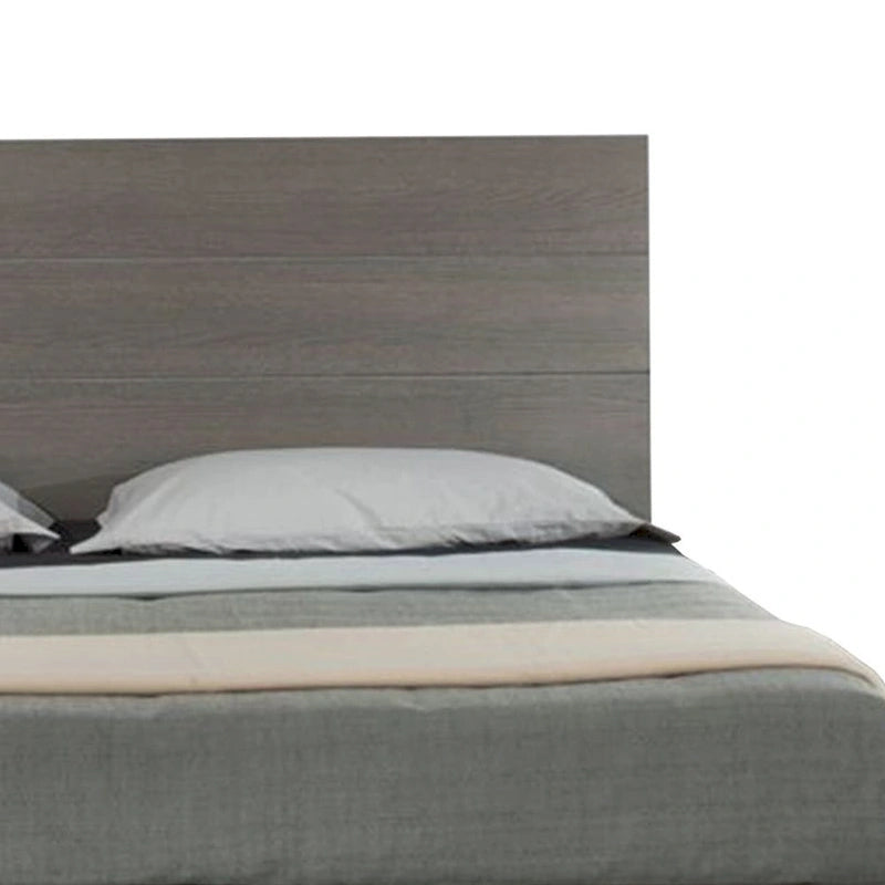 Letto a piattaforma Leen King Size, Gambe in metallo nere, Testiera a pannelli grigia