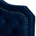 Letto Matrimoniale Queen in Velluto Samantha con Bottoni Trapuntati Blu Navy/Nero - Baxton Studio: Glamour, Dettagli in Borchie Argento, Richiede Rete a Doghe