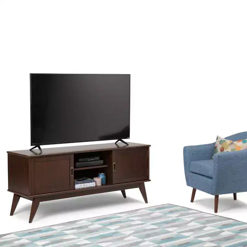 Mobile TV Tierney in legno massello stile Mid-Century per televisori fino a 66 pollici - WyndenHall