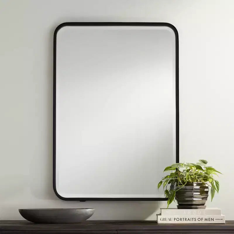 Specchio da parete Uttermost Liguria rettangolare con bordi arrotondati, moderno, con cornice in ferro nero smussato, largo 24 pollici, per bagno, camera da letto, soggiorno, ingresso di casa