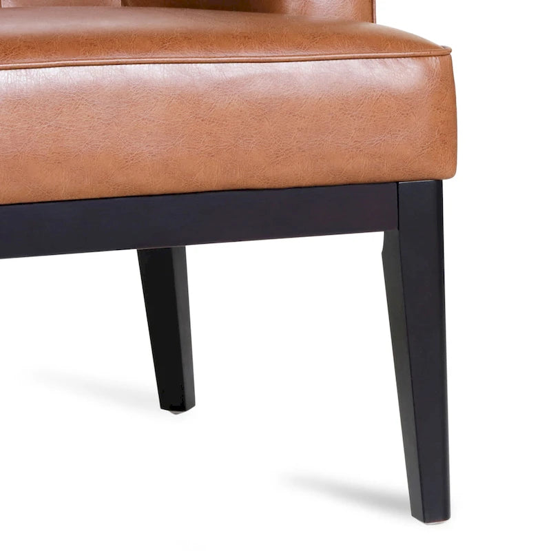 Poltrona decorativa Clough in tessuto o similpelle trapuntata di Christopher Knight Home
