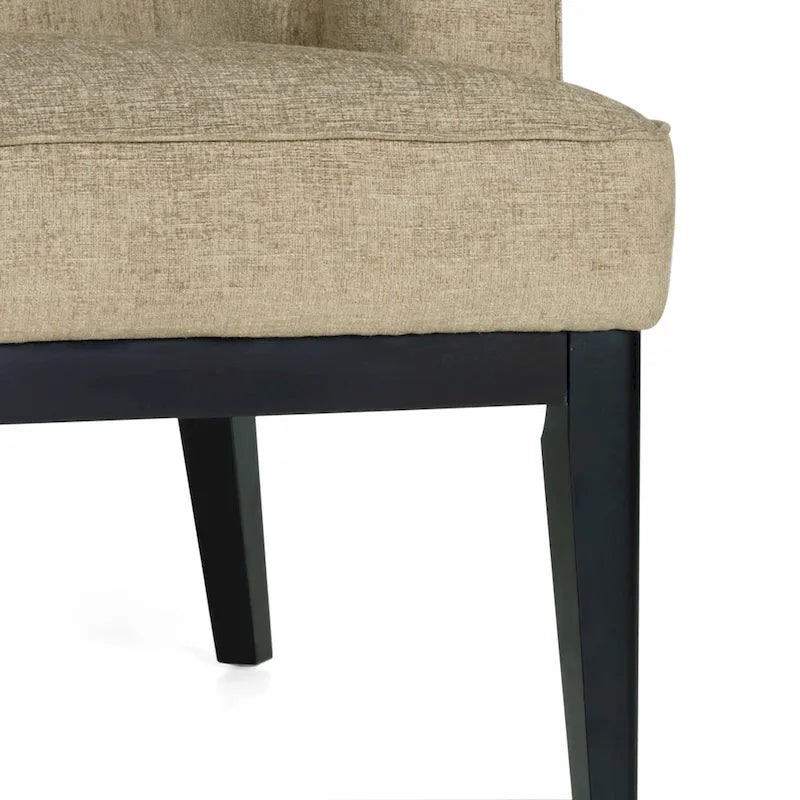 Poltrona decorativa Clough in tessuto o similpelle trapuntata di Christopher Knight Home