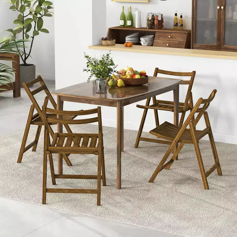 Set di 2/4 sedie pieghevoli Costway con struttura in legno di gomma, seduta a doghe e schienale curvo