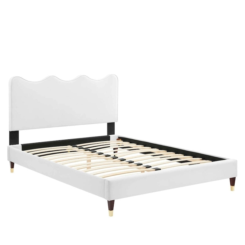 Letto a piattaforma intero in velluto Current Performance
