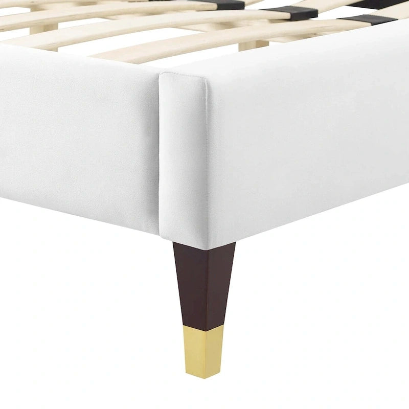 Letto a piattaforma intero in velluto Current Performance