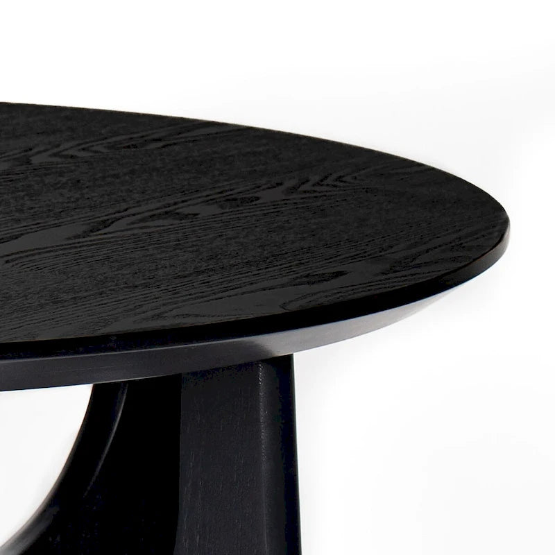 Contemporary Stylish Wooden Round Coffee Table With Eye-Catching Crossover Table Legs