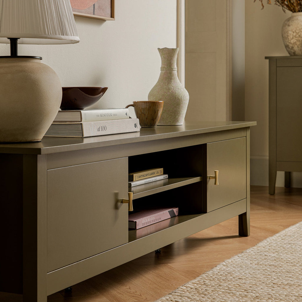 59 Wide Media Unit, Olive Grove